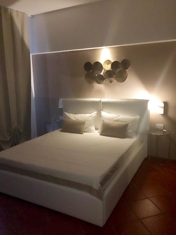 Marie Rose Luxury B&B & Apartment Desenzano del Garda Ngoại thất bức ảnh