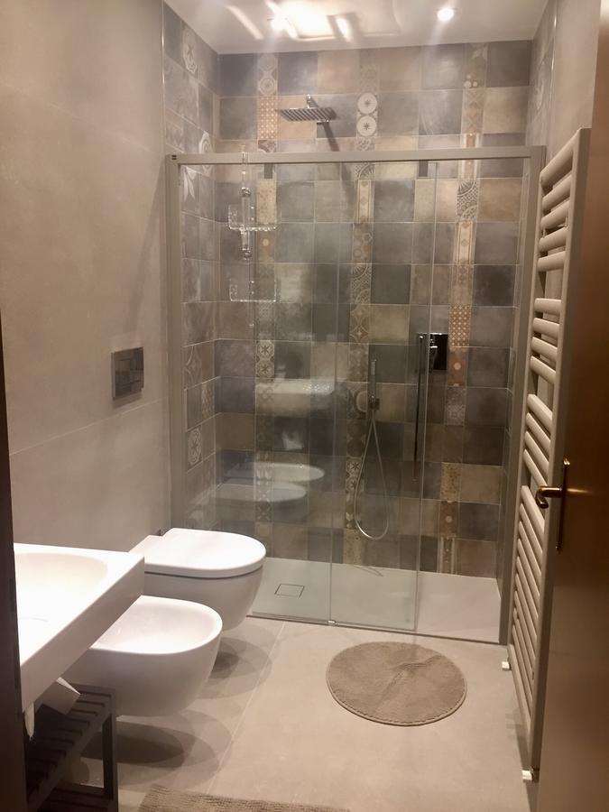 Marie Rose Luxury B&B & Apartment Desenzano del Garda Ngoại thất bức ảnh