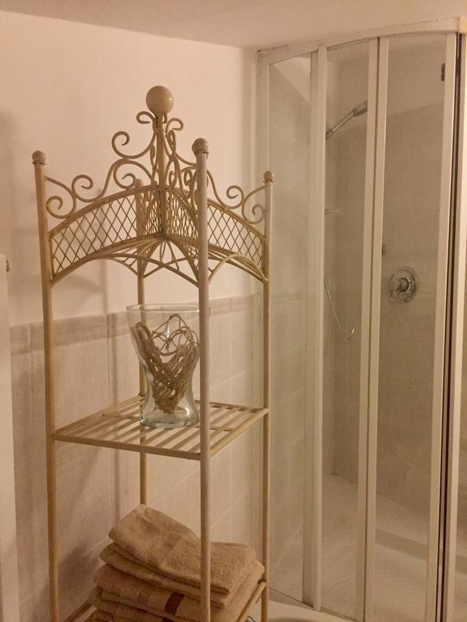 Marie Rose Luxury B&B & Apartment Desenzano del Garda Ngoại thất bức ảnh